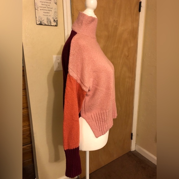 Pink Colorblock Sweater - Picture 2 of 6